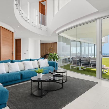 Karat Villa Fibonacci アデヘ エクステリア 写真