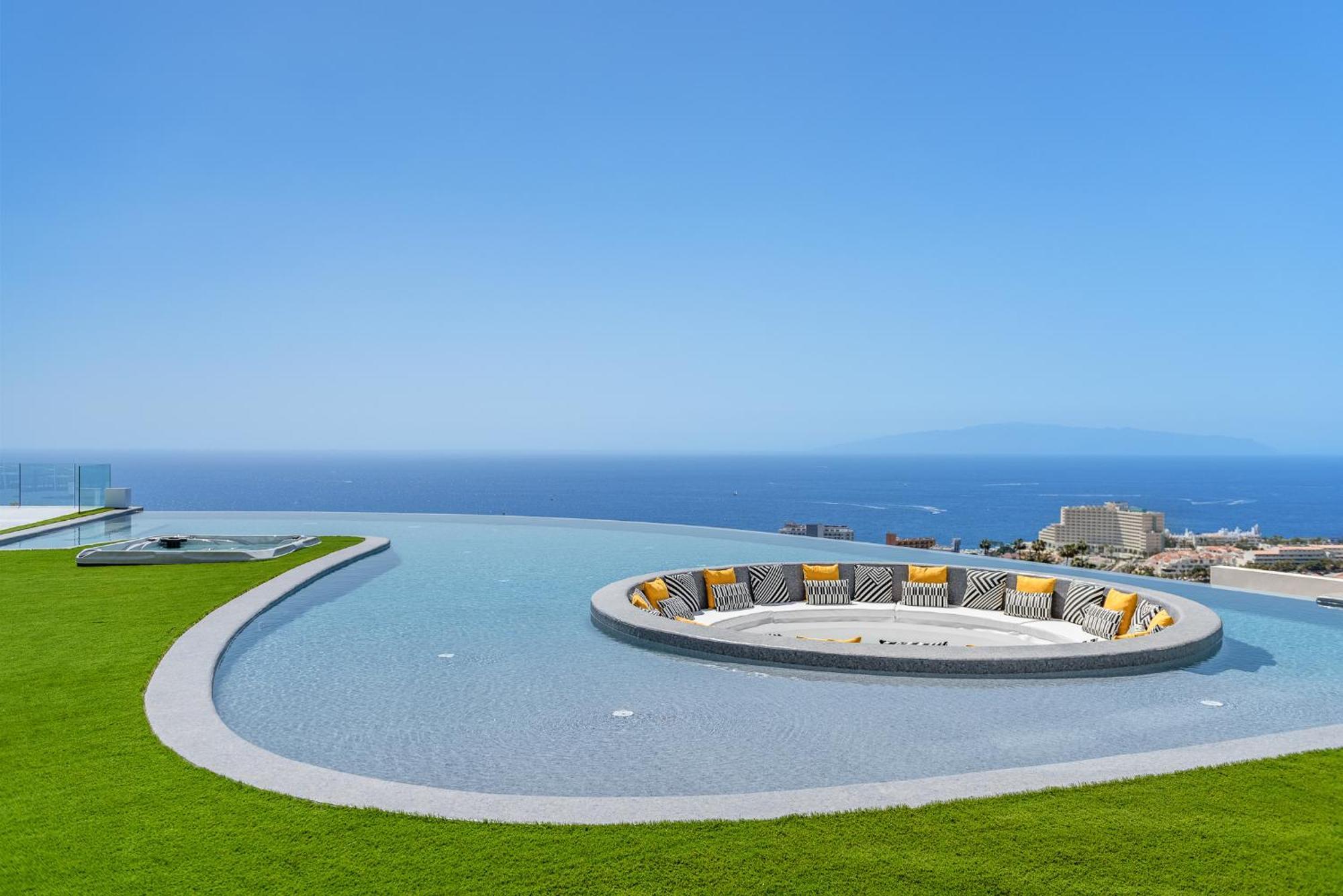 Karat Villa Fibonacci アデヘ エクステリア 写真